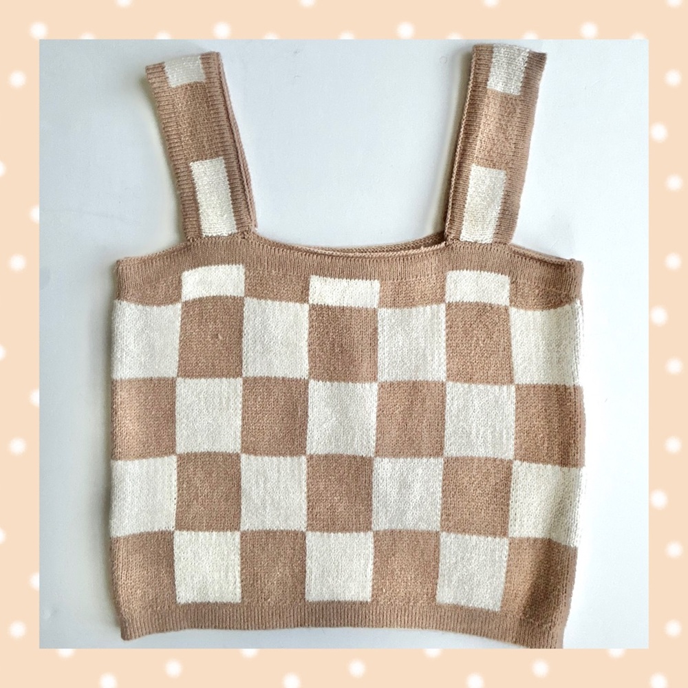 🍒NWT Women’s Sweater Tank Top. Tan & White. Size: Large
